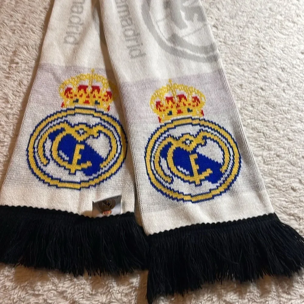 Halamadrid scarf